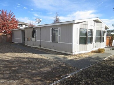 561-860651-front right entry