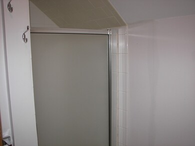 9 Alpine Place unit 2nd FLR, Franklin, MA 02038 - photo 4