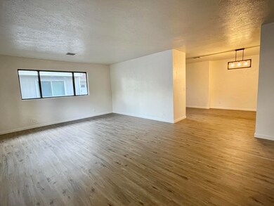 325 SE M St, Grants Pass, OR 97526 - photo 7