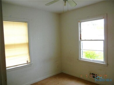 225 Orville Dr, Toledo, OH 43612 - photo 4