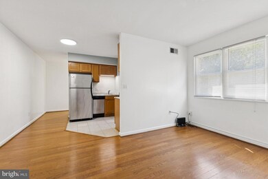 526 Kenyon St NW unit 104, Washington, DC 20010 - photo 5