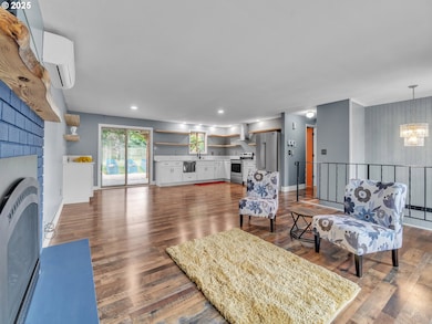 218 NW Ash St, McMinnville, OR 97128 - photo 6