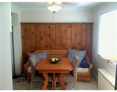 Kitchen. Sunny Eat in Area