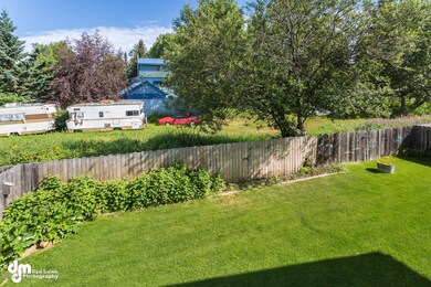 2511 W 70th Cir Anchorage AK-large-028-B
