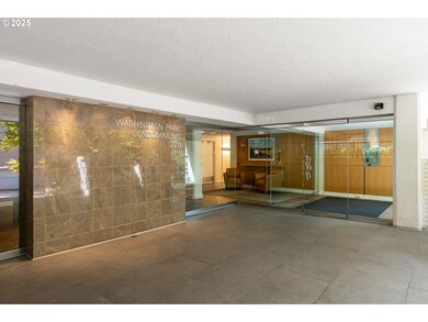 2211 SW Park Place unit 903, Portland, OR 97205 - photo 3