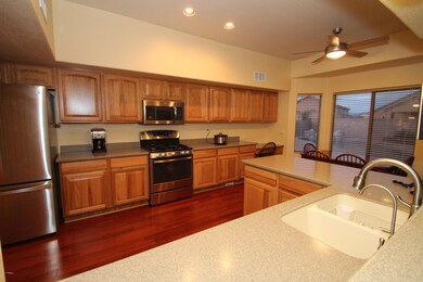 Kitchen 2.JPG