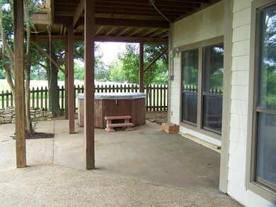 1921 Tanglewood Blvd, Pottsboro, TX 75076 - photo 5