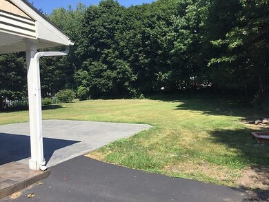 27 N Colonial Heights, Troy, NY 12180 - photo 5