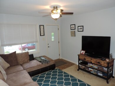 1341 21st Ave SW, Cedar Rapids, IA 52404 - photo 3