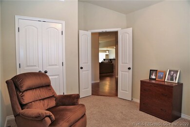 Vaulted front room can be used as 4th bedroom or o