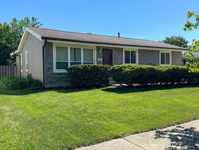 1277 Appletree Ln, Aurora, IL 60506 - photo 6