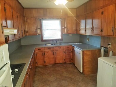 5315 Seagrove Plank Rd, Asheboro, NC 27205 - photo 4