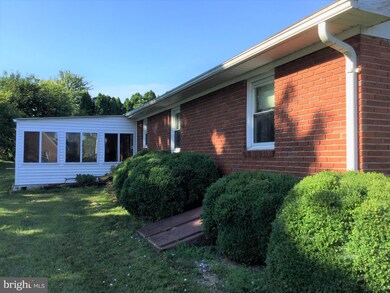 93 Hilltop Dr, Chambersburg, PA 17202 - photo 7