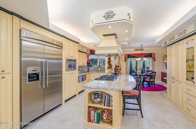 Chef's Kitchen, High end appliances