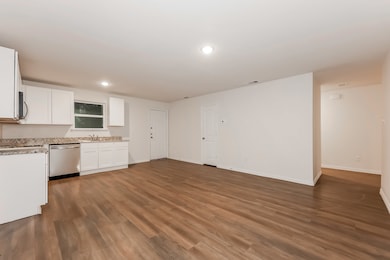 2213 Dillard St, Fort Worth, TX 76105 - photo 4