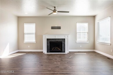 12125 N Montrose Dr, Highland, UT 84003 - photo 6