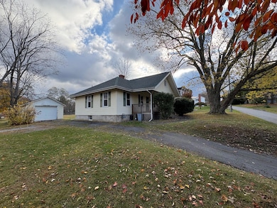 177 Lipps Rd, Lewisburg, WV 24901 - photo 2