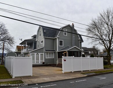 374 Horton St, Wilkes Barre, PA 18702 - photo 3