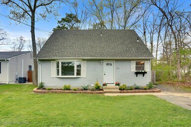 1202 Kennebec Rd Lacey-large-002-022-Fro