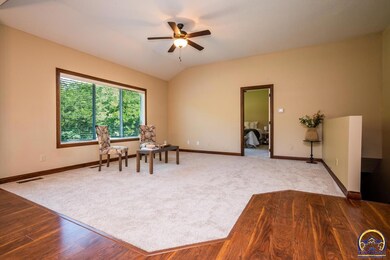 6024 SW 44th St, Topeka, KS 66610 - photo 5