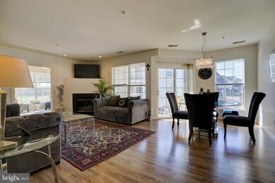 25240 Lake Shore Square unit 204, Chantilly, VA 20152 - photo 2