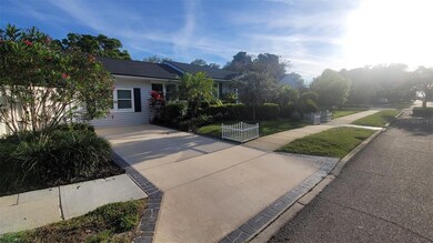 1330 13th Ave N, Saint Petersburg, FL 33705 - photo 3