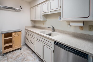 14208 N Newcastle Dr unit 15C, Sun City, AZ 85351 - photo 3