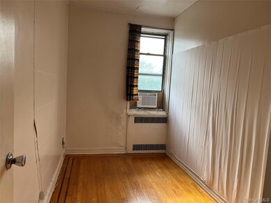 40-35 Ithaca St unit 3D, Elmhurst, NY 11373 - photo 6