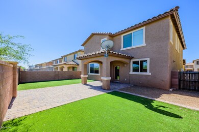 005 - 672 W. Calle Capotasto