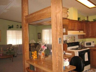 Kitchen eating area