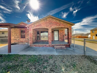 922 E Comanche Ave, McAlester, OK 74501 - photo 3