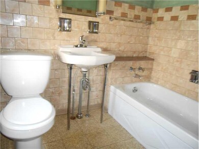 Full Bath.