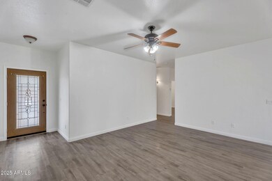 7-web-or-mls-5570 E Quiet Retreat-7
