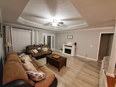 218 Jordan Ave, Shelbyville, TN 37160 - photo 6