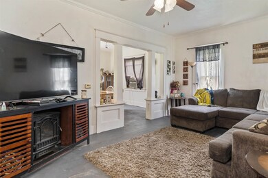 363 W 5th St, Auburn, IN 46706 - photo 3