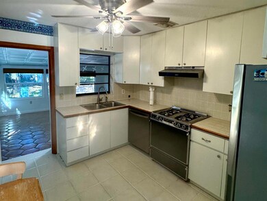 unlisted-address, West Palm Beach, FL 33401 - photo 4