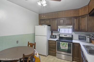 Eat-In Kitchen