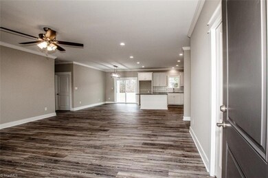 414 Longview Rd, Statesville, NC 28625 - photo 7