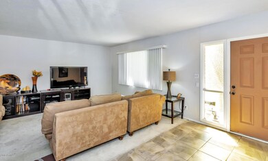 2156 E Ellis Dr-large-004-004-Main Livin