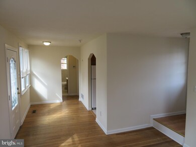 5414 Quesada Rd, Riverdale, MD 20737 - photo 6