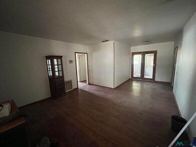 103 W Yeso Dr, Hobbs, NM 88240 - photo 2