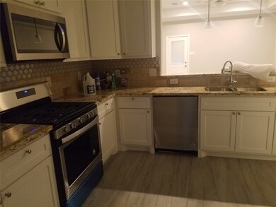 6914 Carver Rd, Houston, TX 77091 - photo 6