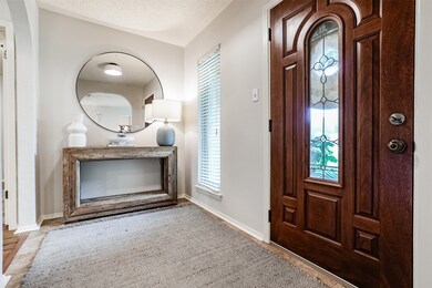 1014 Lynn Cir, Friendswood, TX 77546 - photo 4