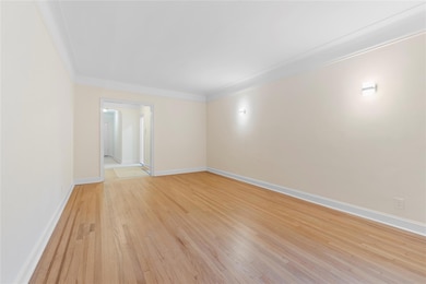 11007 73rd Rd unit 4D, Forest Hills, NY 11375 - photo 3