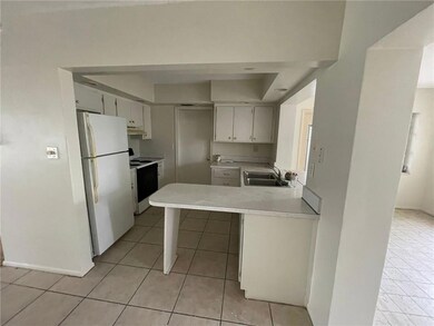 7111 NW 70th Ct, Tamarac, FL 33321 - photo 5