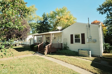 910 S Umbarger Rd, Muncie, IN 47304 - photo 2