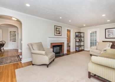 28 Hemlock St, Needham, MA 02492 - photo 2