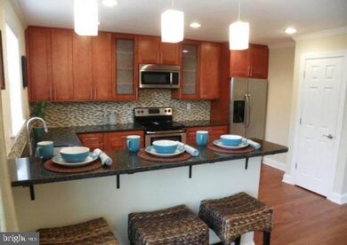 504 Peacock Dr, Hyattsville, MD 20785 - photo 5