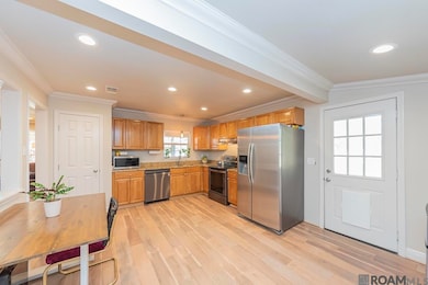 2120 S Woodcrest St, Denham Springs, LA 70726 - photo 7