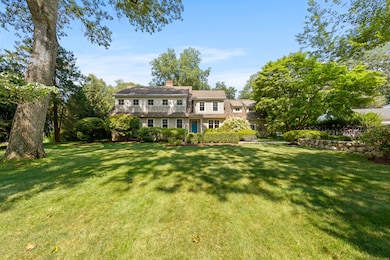 358 Hoyt St, Darien, CT 06820 - photo 5